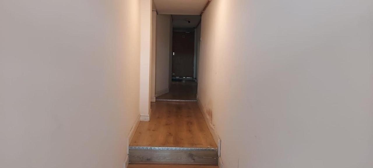 Lovely 3-Bed Apartment In Parkgate Rotherham Dış mekan fotoğraf